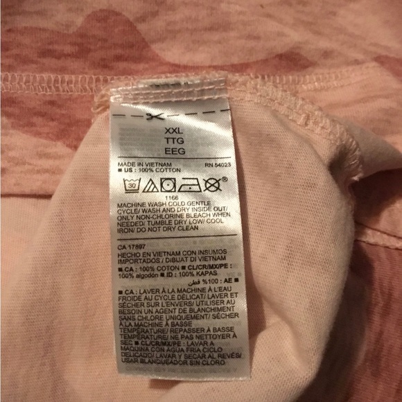 🆕 Old Navy Shades of Soft Pink / Plus Size / Camouflage / Short Sleeve Crew Tee - Picture 2 of 12